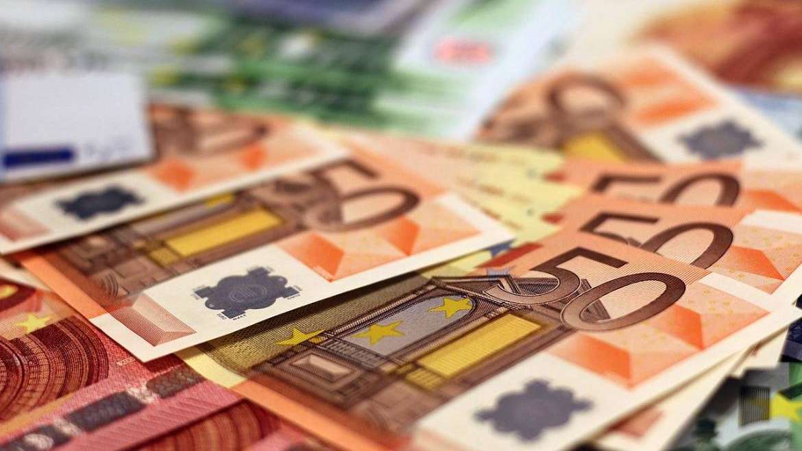 Sakrili 20.000 eura isplata za ugovore